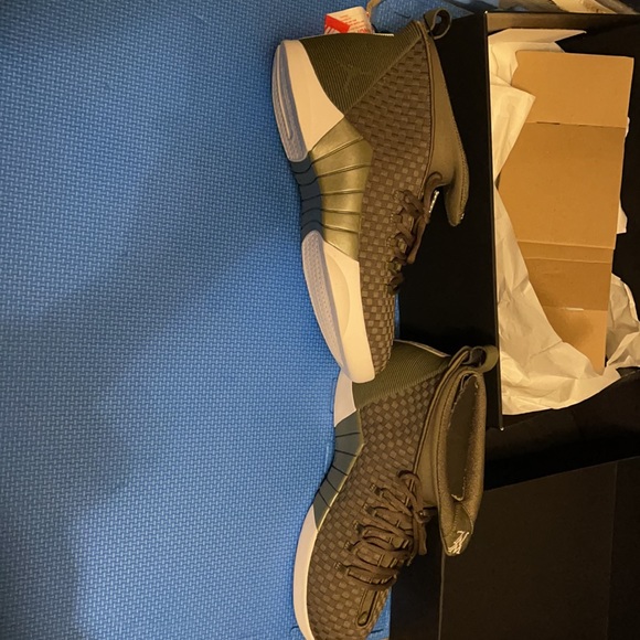 Air Jordan 15 Olive Green/ PSNY size 9.5 brandnew - Picture 7 of 16